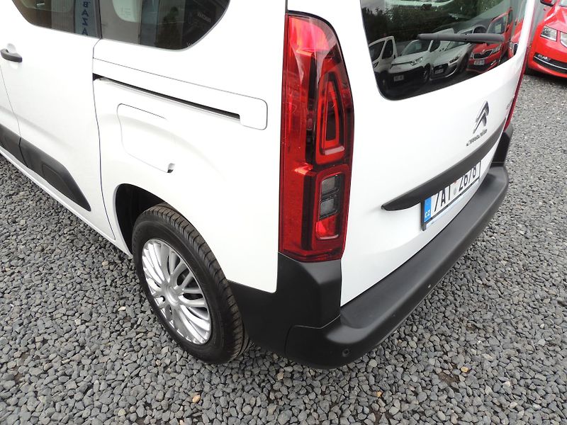 Citroën Berlingo (2019) 1.2Puretech,Live,81kw,ČR,1.maj - fotka 12 z 55