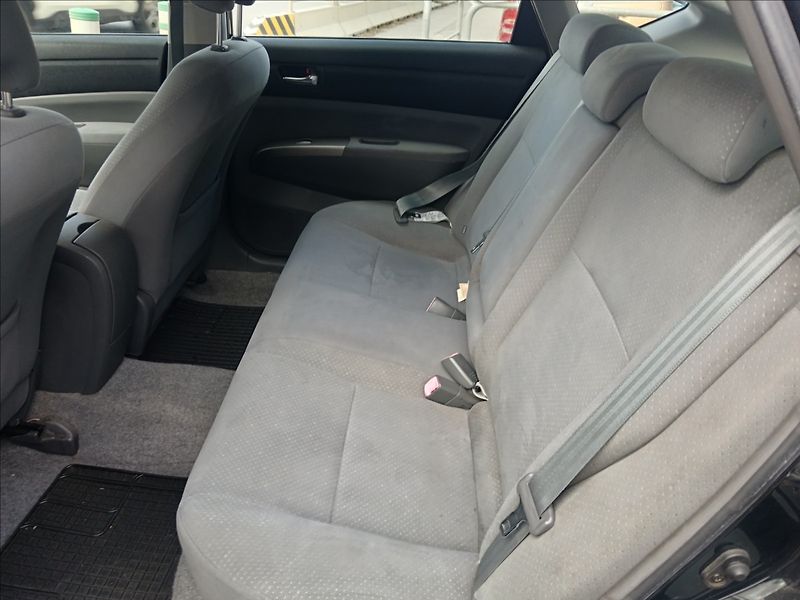 Toyota Prius 1,5 - fotka 19 z 21