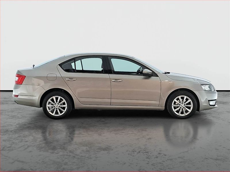 Škoda Octavia (2016) Ambition 1.6 TDI, Tempomat - fotka 6 z 15