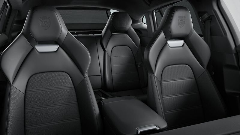 Porsche Panamera (2025) 4S E-Hybrid - fotka 5 z 5
