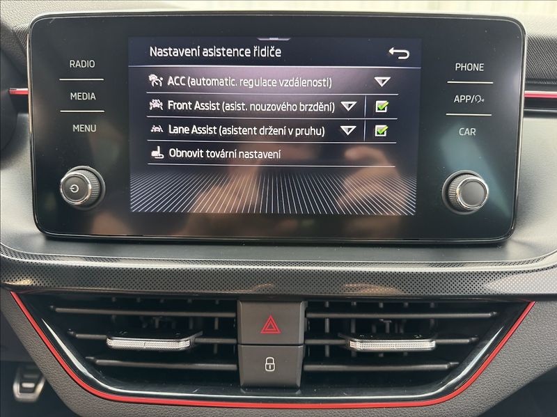 Škoda Scala 1,5 TSI Monte Carlo původ ČR - fotka 42 z 50