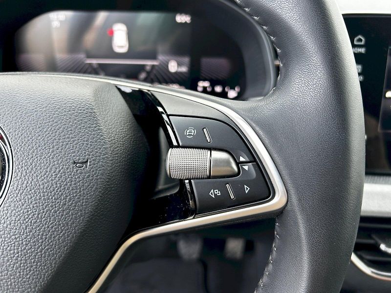Škoda Kamiq (2024) 1.0 TSI 85kW MP6 Top Selection - fotka 9 z 35