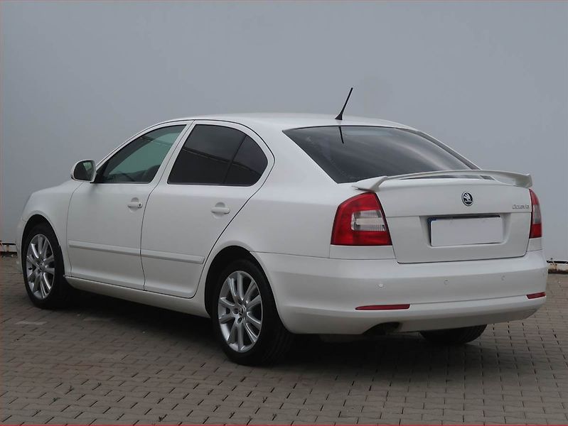 Škoda Octavia (2011) Ambition 1.4 TSI, Serv.kniha - fotka 4 z 13