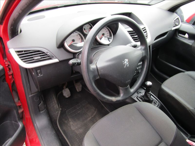 Peugeot 207 SW 1.4VTi Klima - fotka 10 z 36