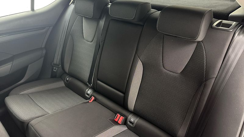 Škoda Octavia 2.0 TDI Ambition - fotka 16 z 24