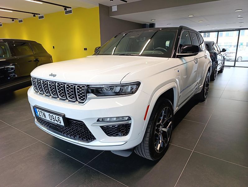 Jeep Grand Cherokee (2024) 4xe SUMMIT RESERVE PHEV - fotka 2 z 27
