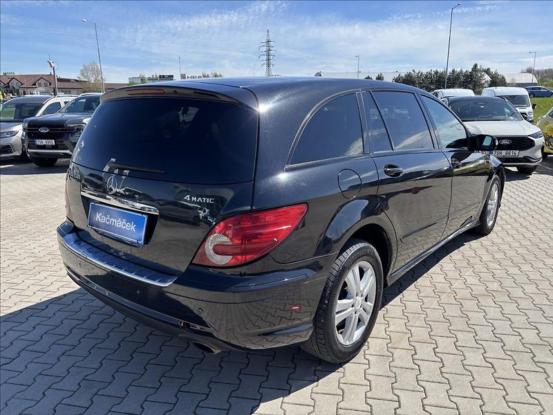 Mercedes-Benz Třídy R 3,0 CDI R 320 4-Matic - fotka 5 z 39