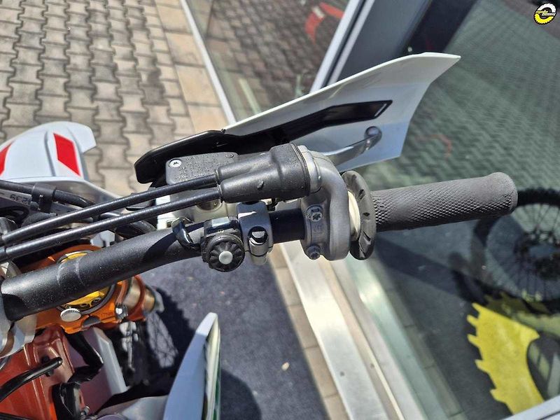 KTM (2021) 450 EXC-F SIX DAYS - fotka 20 z 22