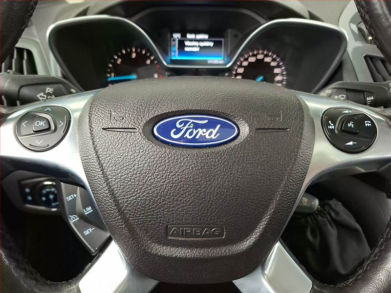 Ford Tourneo Connect (2018) Titanium 1.5 TDCi, 5Míst - fotka 18 z 20