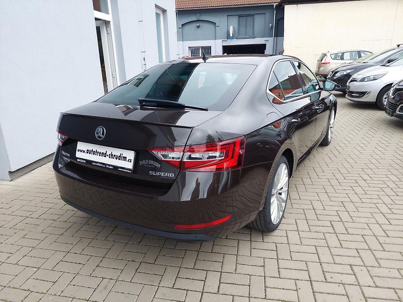 Škoda Superb (2016) III. 2.0TDi Style - fotka 4 z 37