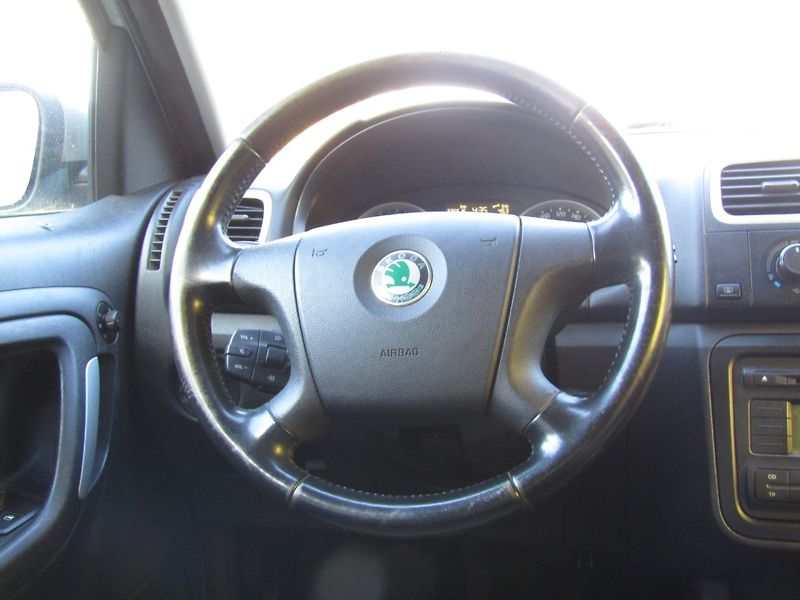 Škoda Roomster (2008) 1.4 TDI 59kW - fotka 16 z 34