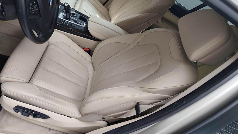 BMW X5 (2014) - fotka 33 z 63