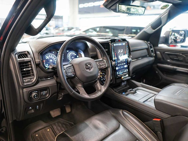 Dodge RAM (2024) 5.7 Limited Night Edition - fotka 14 z 47