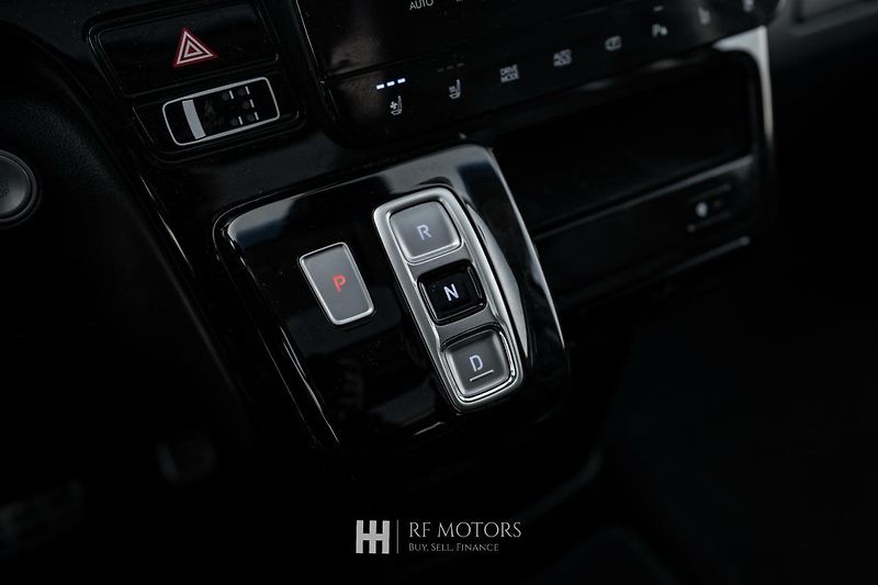 Hyundai Staria (2023) 2.2 CRDi Luxury 4x4 130kW - fotka 43 z 54