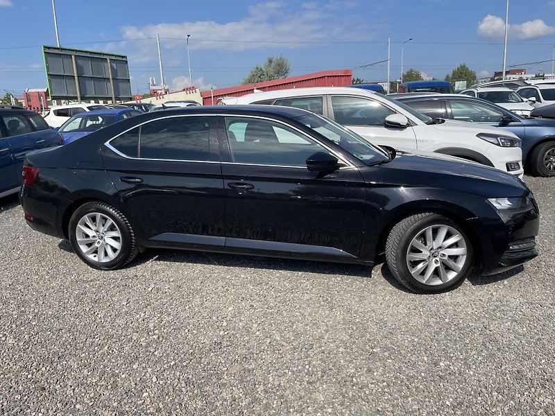 Škoda Superb 2.0 TSi Dsg 4x4 STYLE-DPH-ČR ! - fotka 4 z 54