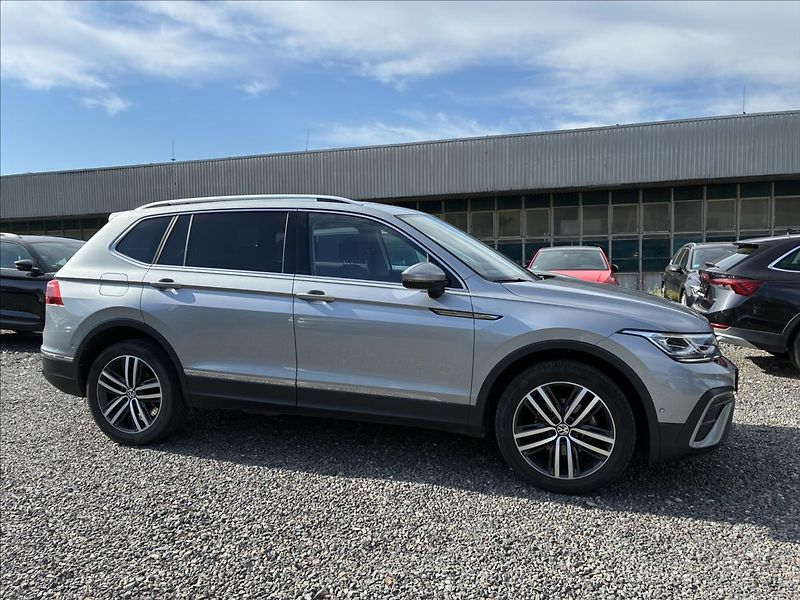 Volkswagen Tiguan Allspace 2,0 TDI IQ LIGHT TAŽNÉ KAMERA - fotka 7 z 28