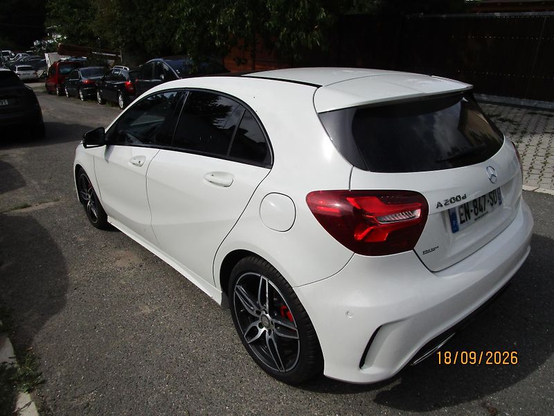 Mercedes-Benz Třídy A (2017) 200 CDi AMB, panorama, navi - fotka 9 z 32