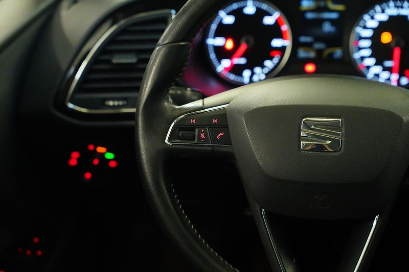 Seat Leon - fotka 16 z 27
