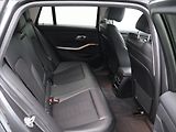 BMW Řada 3 2,0 320d 140kW xDrive 1.Maj. - náhled 13