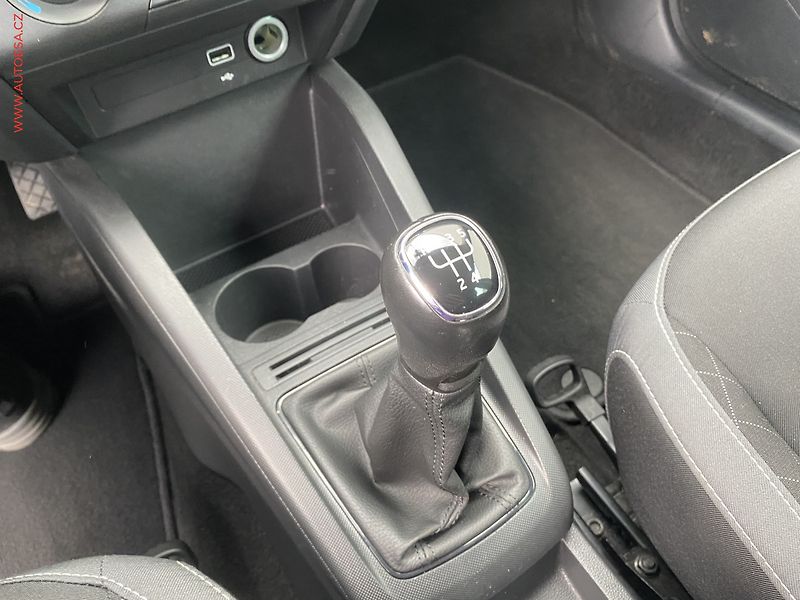 Škoda Fabia (2022) 1.0 TSi, 1.maj,ČR, Ambition - fotka 15 z 16