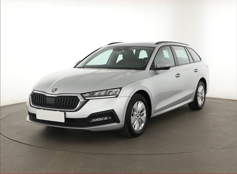 Škoda Octavia (2022) Ambition 2.0 TDI, ČR,1.maj - fotka 2 z 22