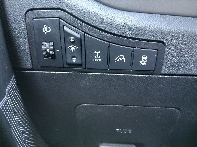 Kia Sportage 2,0 CRDI 4x4 1 majitel, tažné - fotka 19 z 21
