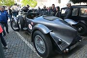 Automobiloví a motocykloví veteráni se vydali v neděli na tradiční jízdu Ze zámku na hrad. Start byl na Horním náměstí v Přerově, kde si lidé užili bohatý program.