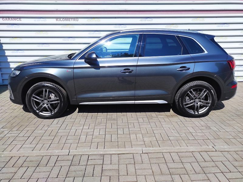 Audi Q5 2,0TDi 40 150kW,4x4,S-Line, ČR - fotka 2 z 64