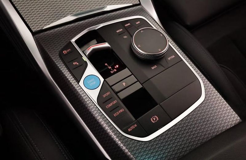 BMW i4 M50 xDrive GC Kamera Ambient  - fotka 24 z 27