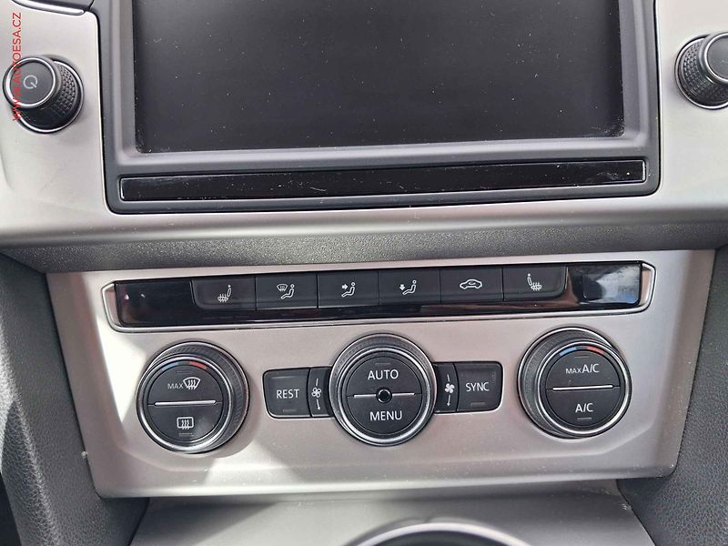 Volkswagen Passat (2016) 2.0 TDi, LED, navi, park - fotka 12 z 19