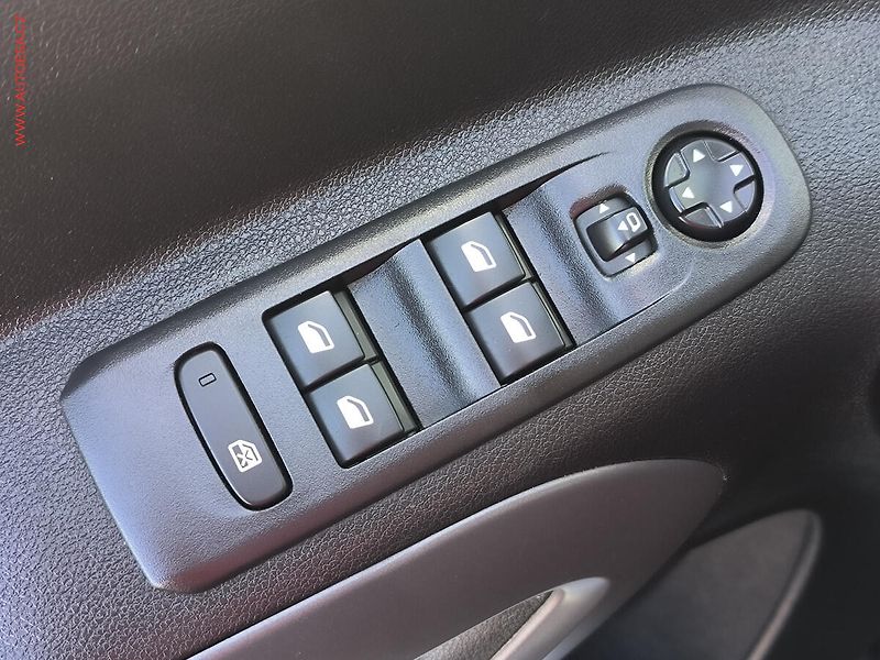 Toyota ProAce City Verso (2022) 1.5D-4D, 1.maj,ČR, Panor - fotka 24 z 27