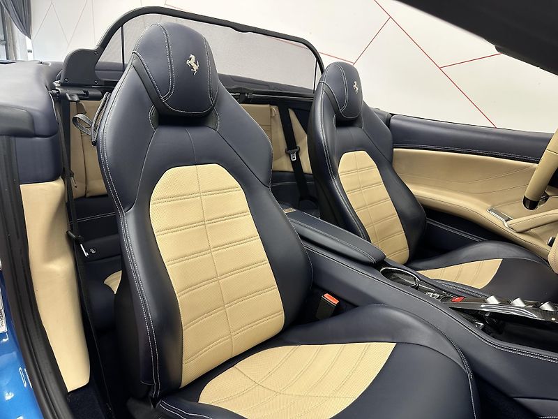 Ferrari California (2017) T 3.9 HGTE*VENTILACE*CARBON - fotka 12 z 20