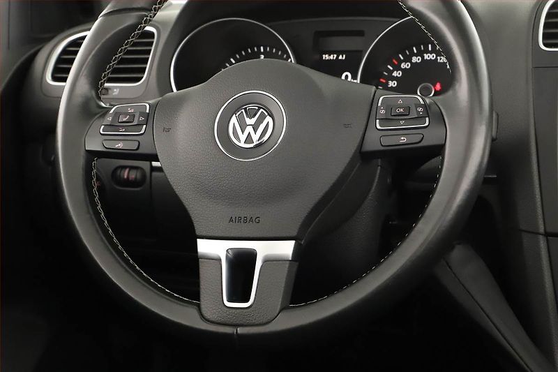 Volkswagen Golf (2015) 2.0 TDI, Serv.kniha, Navi - fotka 8 z 14