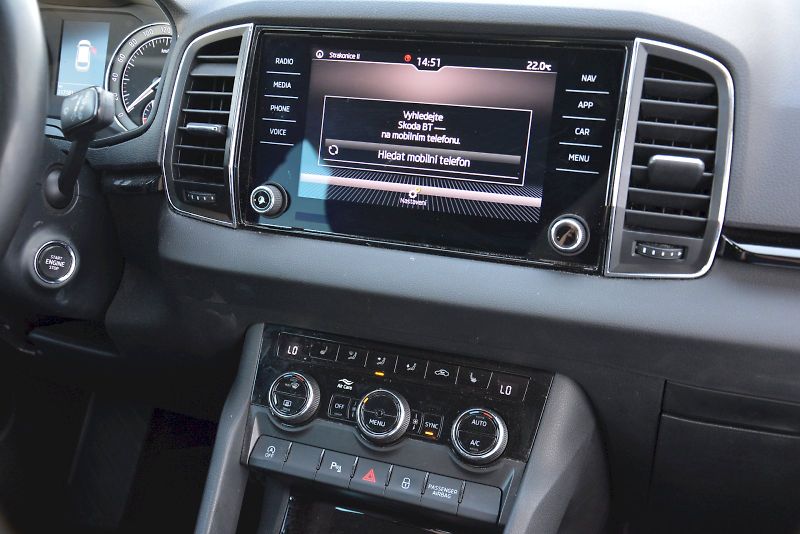 Škoda Karoq (2019) 1.5 TSI 110 KW Style DSG 7 Aut - fotka 22 z 26