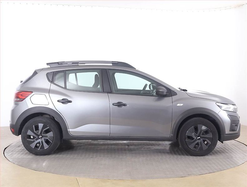 Dacia Sandero (2024) 1.0 TCe, LPG, Serv.kniha - fotka 6 z 15