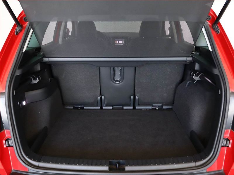 Škoda Karoq (2018) Style 1.6 TDI, Serv.kniha - fotka 11 z 20
