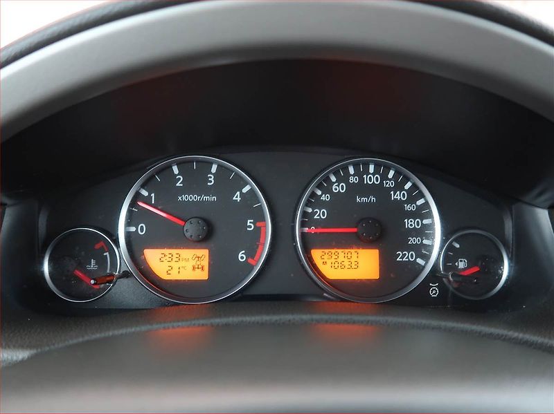 Nissan Pathfinder (2007) 2.5 dCi , 4X4 - fotka 11 z 17