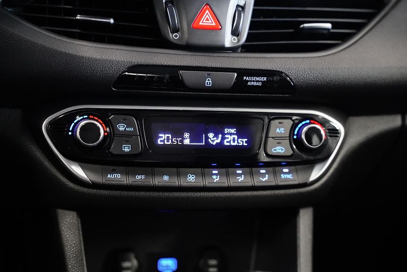 Hyundai i30 - fotka 22 z 26