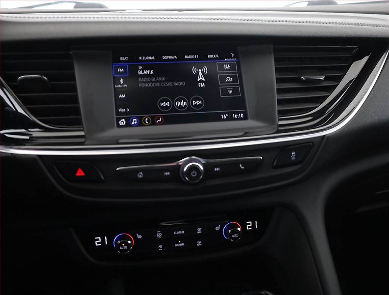 Opel Insignia (2018) 2.0 BiTurbo CDTI, 4X4 - fotka 10 z 20