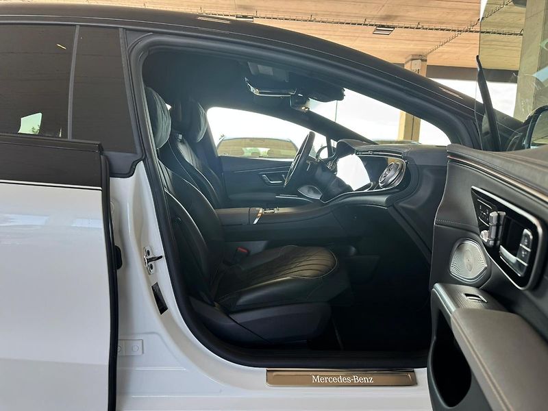 Mercedes-Benz EQS 580 4MATIC - fotka 13 z 23