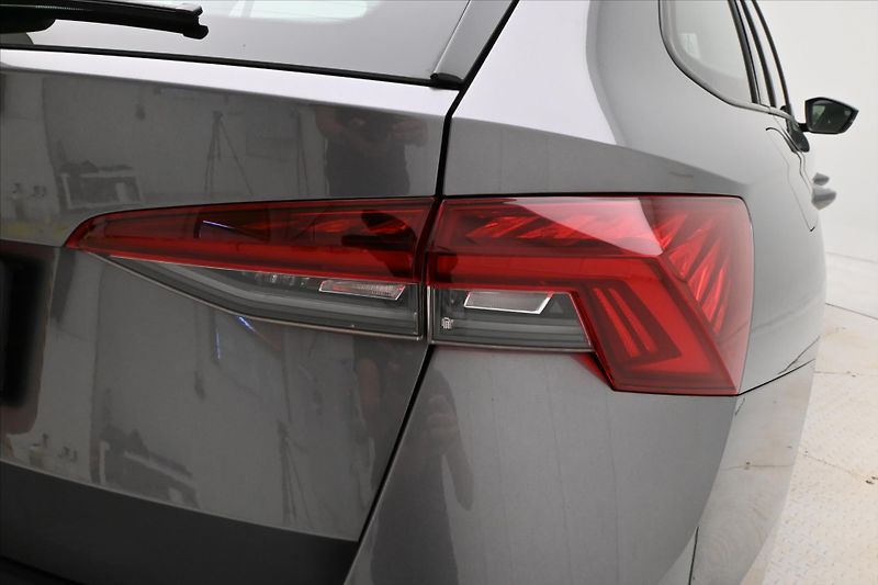 Škoda Octavia 2,0 TDI 110kW DSG Ambition Zár - fotka 25 z 26