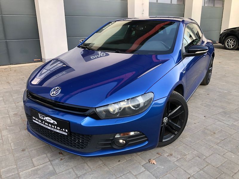 Volkswagen Scirocco (2012) 2.0 Sport - fotka 2 z 42