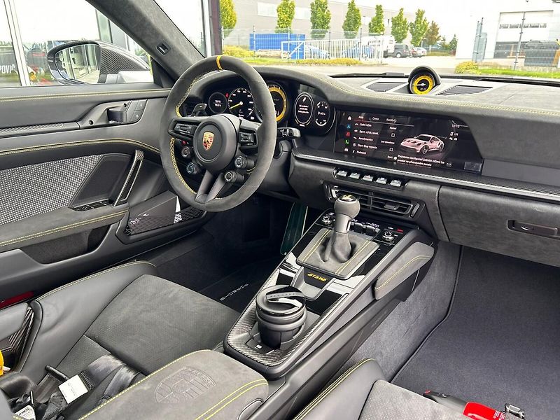 Porsche 911 GT3 RS WEISSACH - fotka 14 z 24