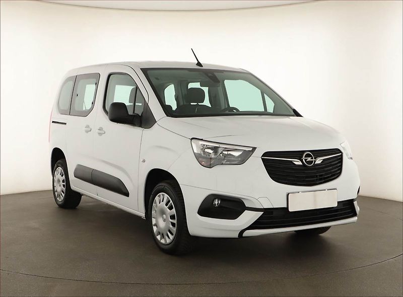 Opel Combo (2023) Edition 1.2 Turbo, 5Míst, ČR - fotka 1 z 12