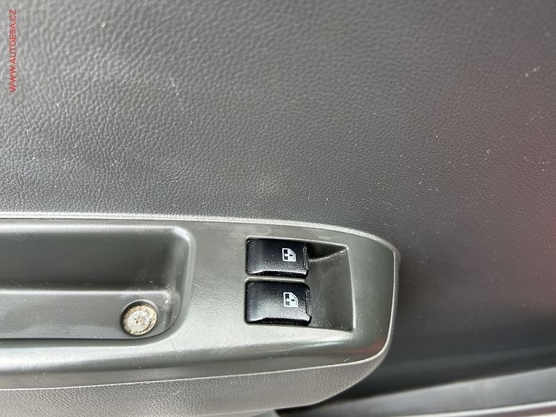 Chevrolet Spark (2012) 1.0i, ČR - fotka 11 z 16