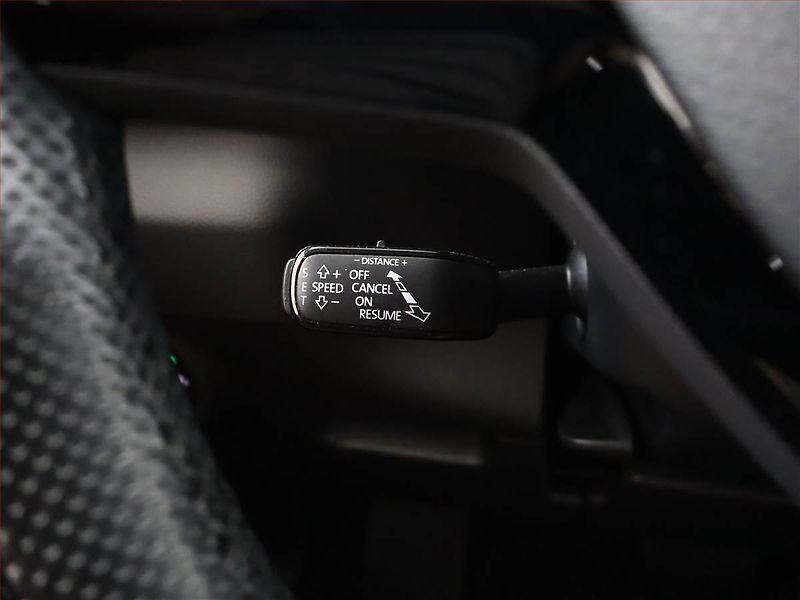 Škoda Karoq (2019) Style 1.5 TSI, Automat, Navi - fotka 20 z 24