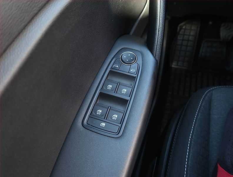 Renault Captur (2024) 1.0 TCe, LPG, ČR,1.maj - fotka 14 z 18