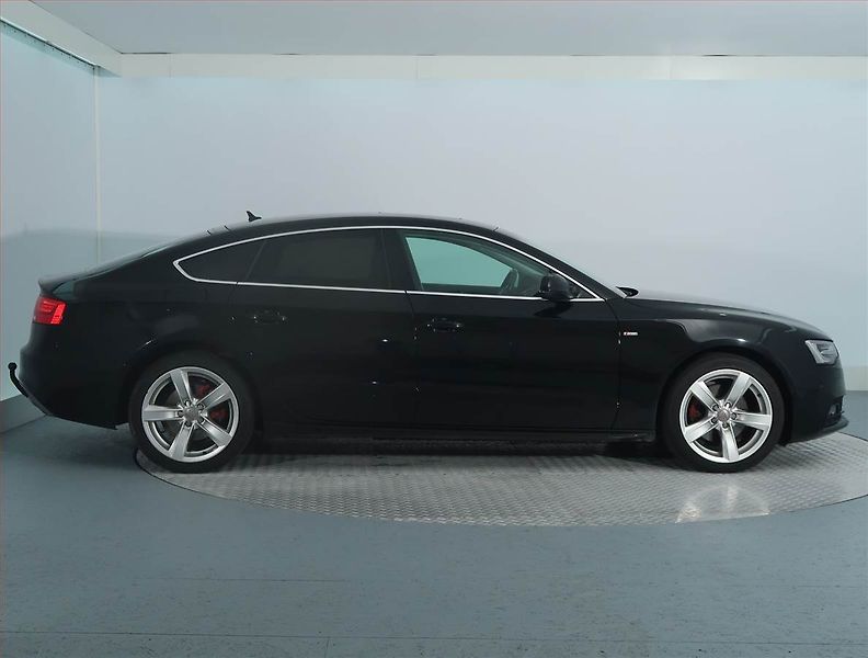 Audi A5 (2016) S-Line 2.0 TDI, Automat - fotka 6 z 19