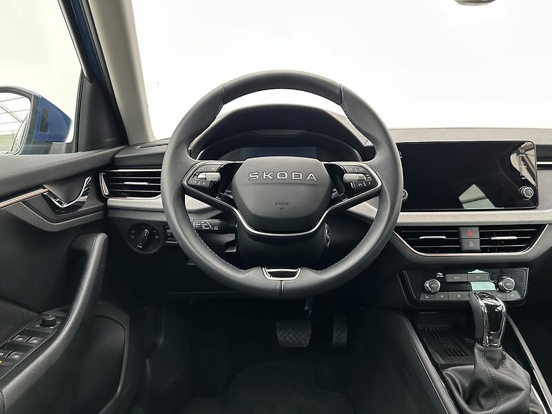 Škoda Scala 1.0 TSI Top selection - fotka 6 z 31