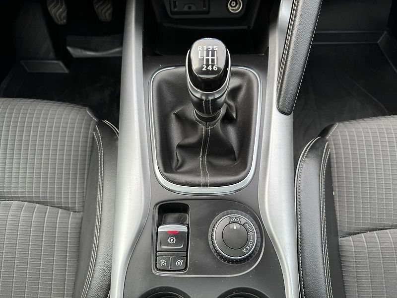 Renault Kadjar (2015) 1.6dCi AWD Bose LED Kamera - fotka 8 z 50